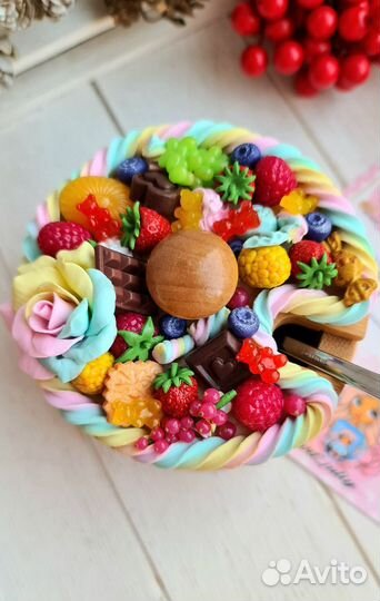 Сахарница с декором