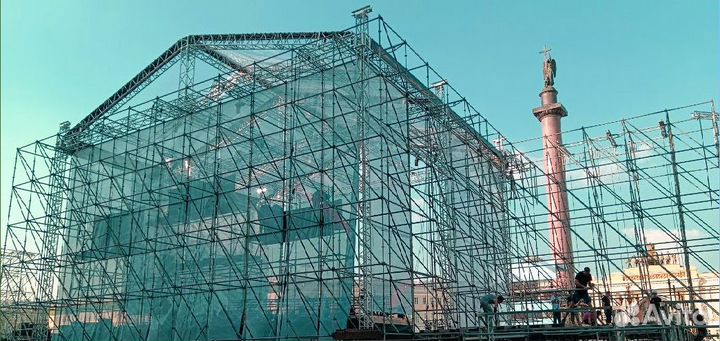 Строительные леса- подиумы, сцены, траверсы Layher
