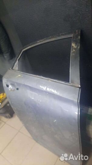 Дверь задный правый на hyundai solaris