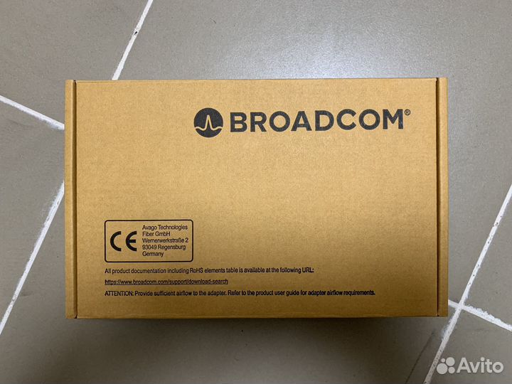 Контроллер LSI (broadcom) HBA 9500-16e SGL