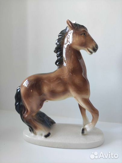 Статуэтка лошадь Германия