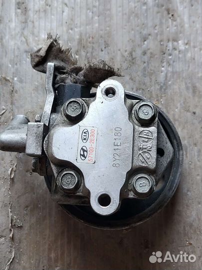 Насос гура Hyundai santafe