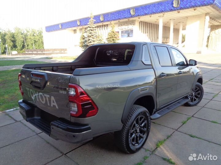 Toyota Hilux 4.0 AT, 2024, 40 км