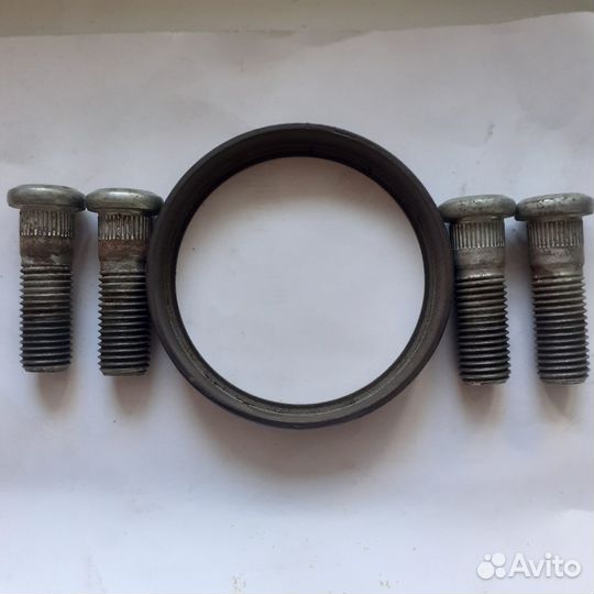 Болт ступицы Хонда Фит 90113-SA0-025