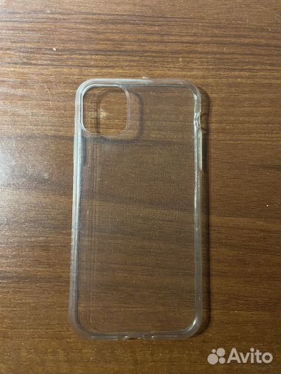 Чехол на iPhone 11