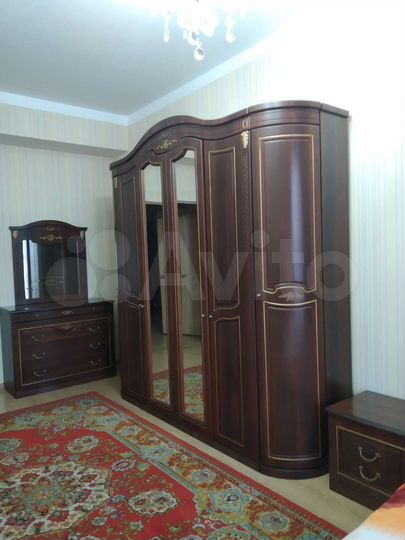 3-к. квартира, 110 м², 2/5 эт.