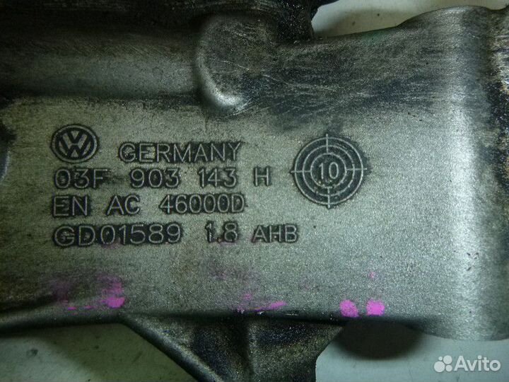 Корпус масляного фильтра audi A3 8PA 2004