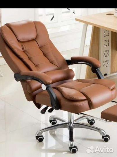 Офисное кресло