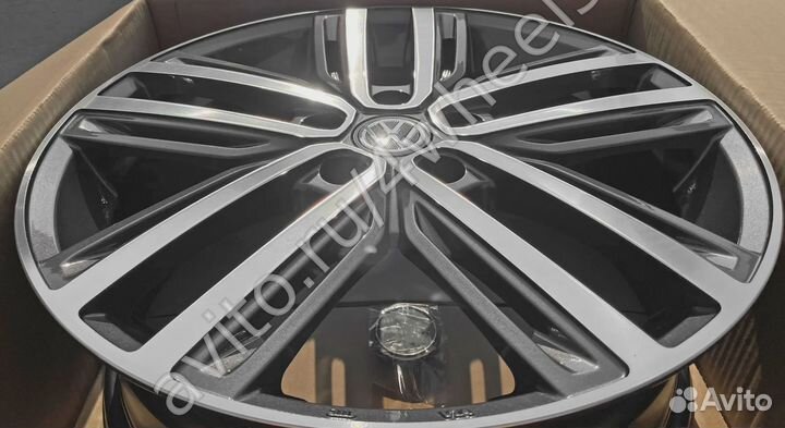 Диски на Фольксваген Тигуан R18