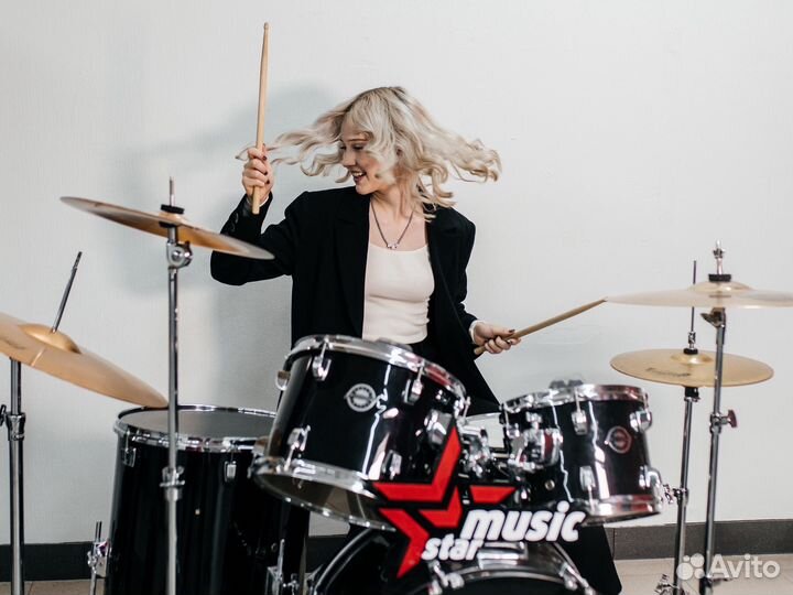 Уроки музыки в школе Music Star