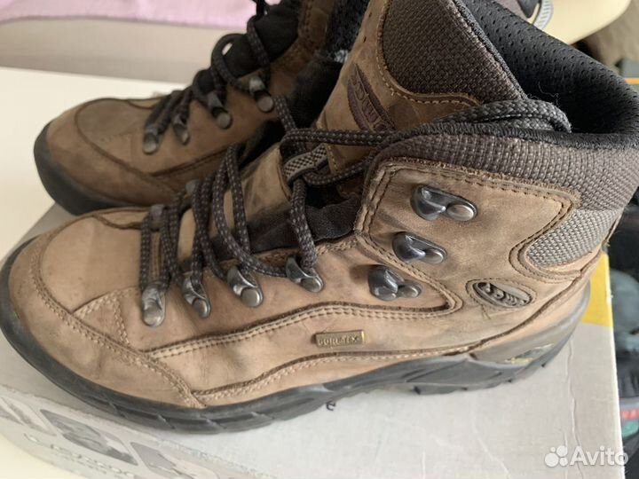 Трекинговые ботинки Lowa женские размер 39