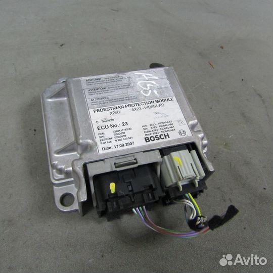 Блок управления подушками безопасности пешехода J