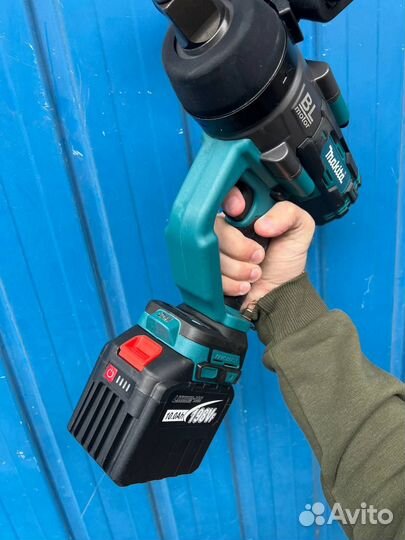 Грузовой гайковерт Makita 3000 Нм