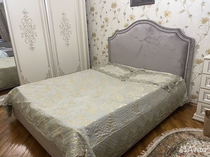 Покрывало на 2 х спальную кровать с 2-наволочками