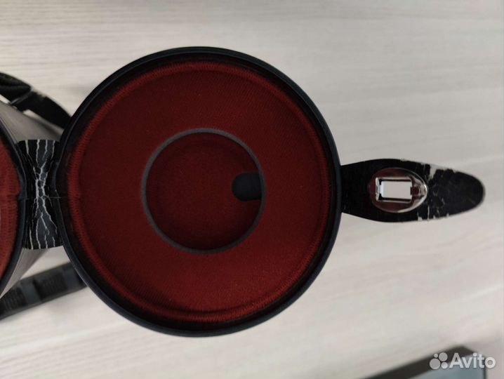 Бленда Canon, фокусир стекла, кофр Nikon оригинал