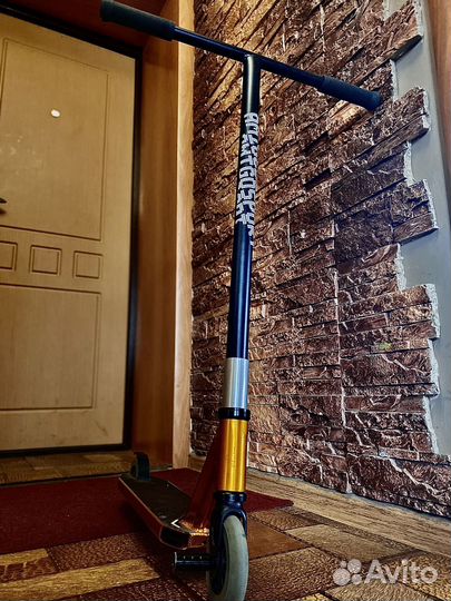 Трюковой самокат