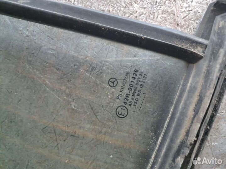 Стекло двери заднее Mercedes w220