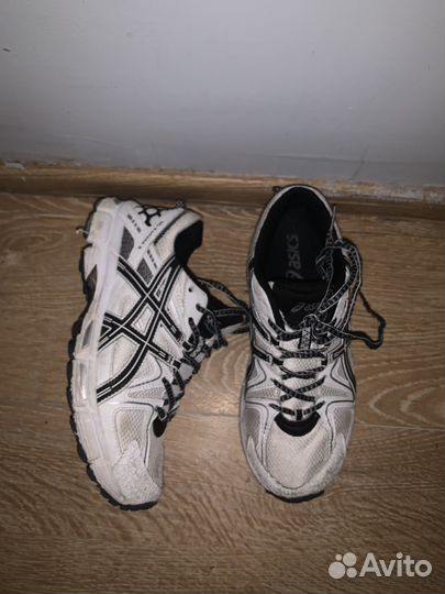 Asics кроссовки