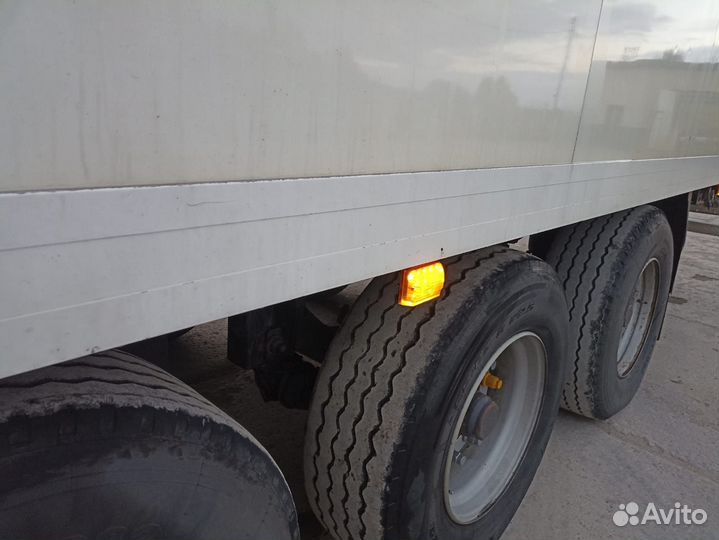 Полуприцеп рефрижератор Krone SD, 2011