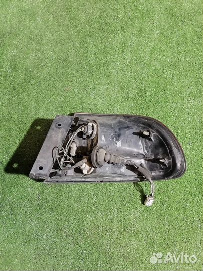 Фонарь задний левый Mazda 626