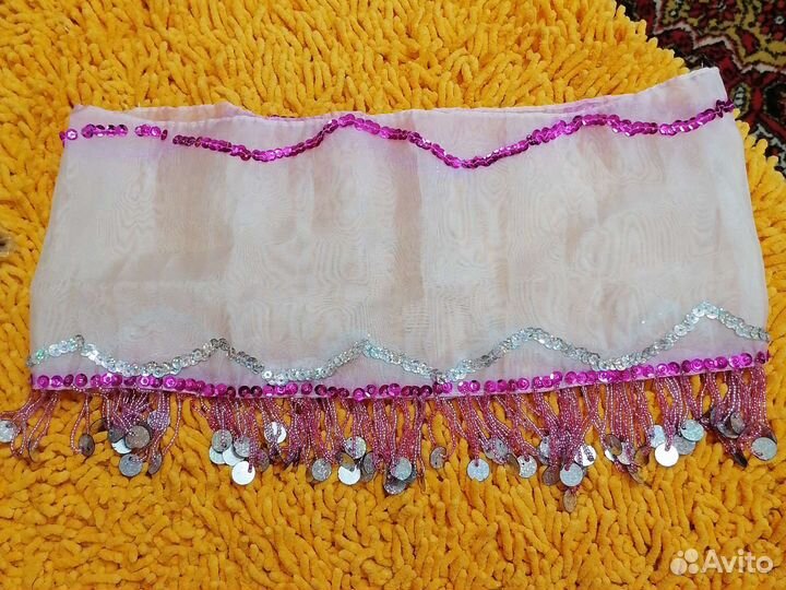 Праздничный костюм для восточных танцев на девочку