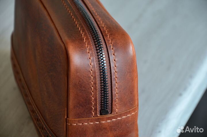 Косметичка, несессер из натуральной кожи ручной ра