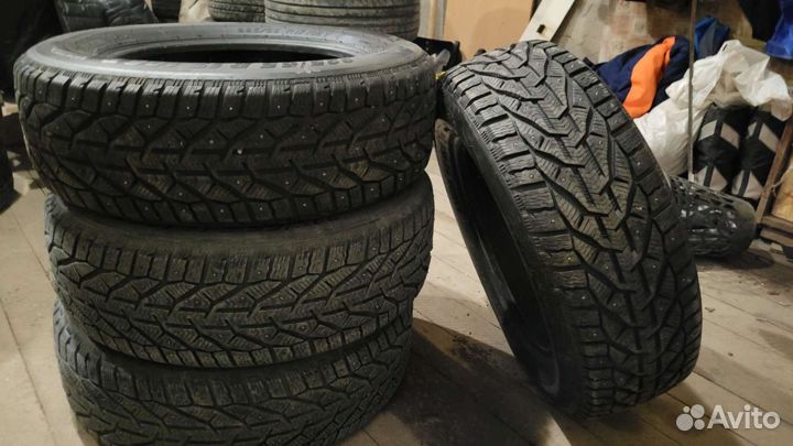 Kormoran SUV Stud 225/65 R17