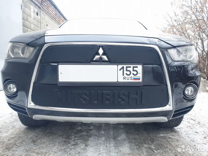 Mitsubishi Outlander II рестайлинг зимняя заглушка