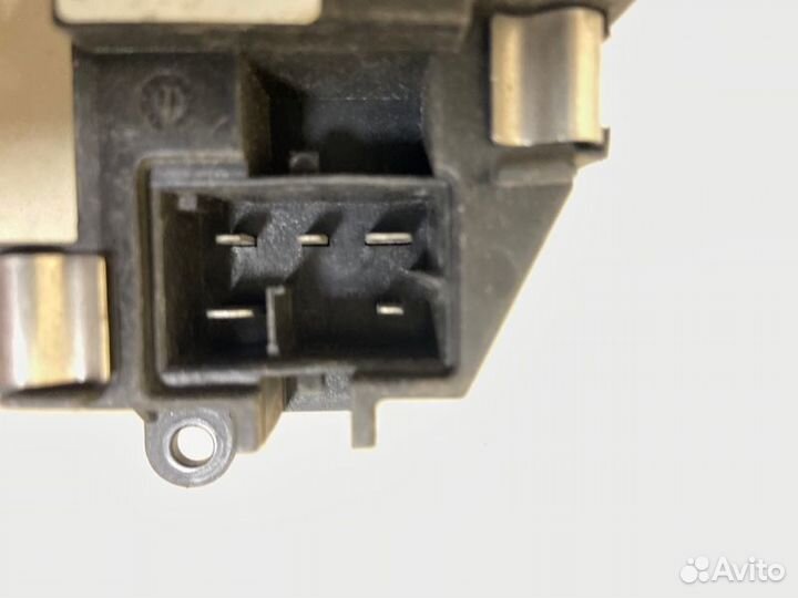 Резистор печки Volkswagen Jetta 1K5 BSE 2007