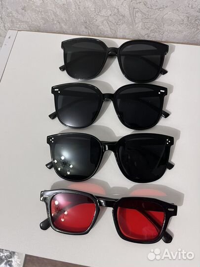 Солнцезащитные очки в ассортименте