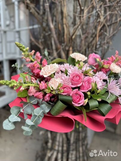 Цветы / Розы / Букеты / Композиции / Доставка