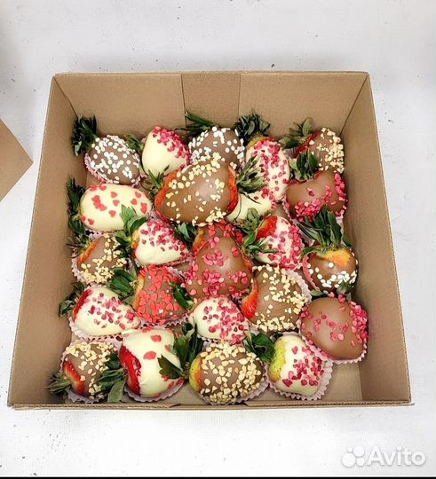 Клубника в шоколаде. Большой набор в подарок