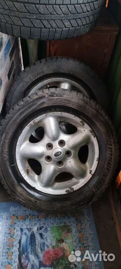 Bridgestone WT17 235/60 R16