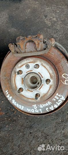 Ступица задняя Опель астра J правая, левая