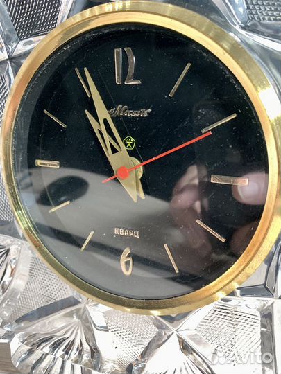 Часы Маяк СССР хрусталь кварц настольные настен