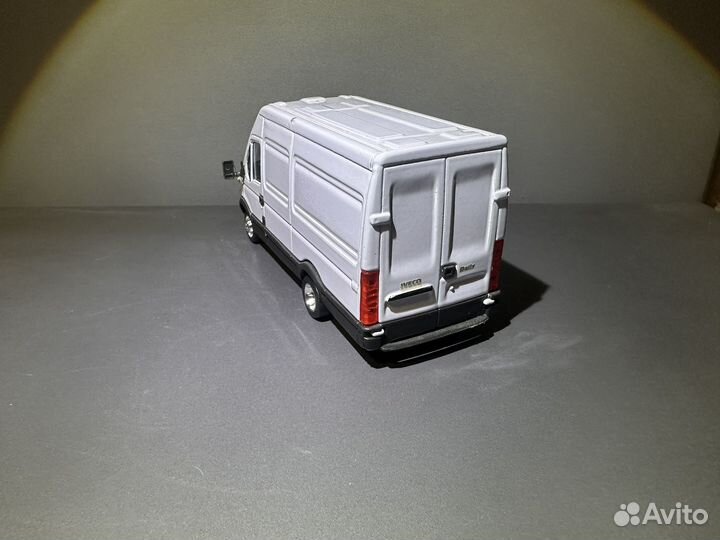 Iveco daily 1:43
