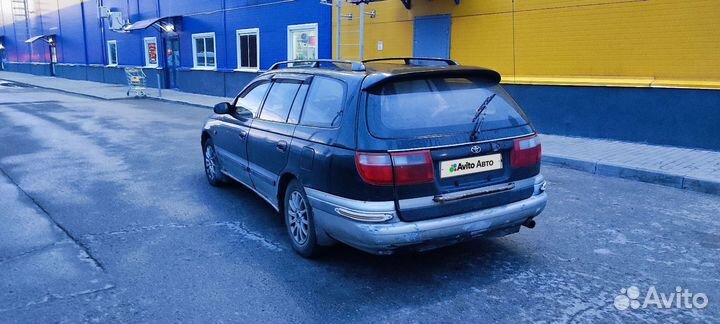 Toyota Caldina 2.0 AT, 1993, битый, 527 000 км