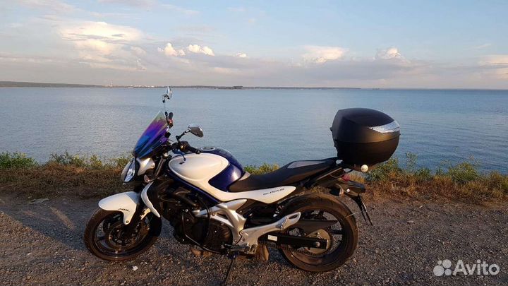 Suzuki Gladius SFV 400