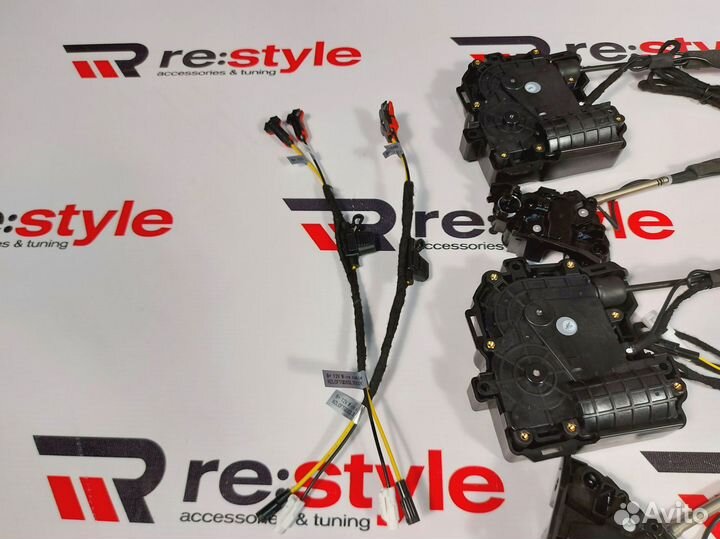 Доводчики дверей Lexus LX570 / RX / NX S1892