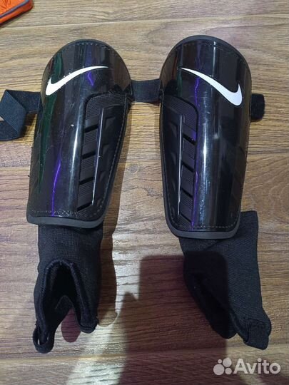 Щитки футбольные nike
