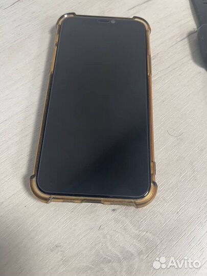 iPhone 11 Pro, 64 ГБ