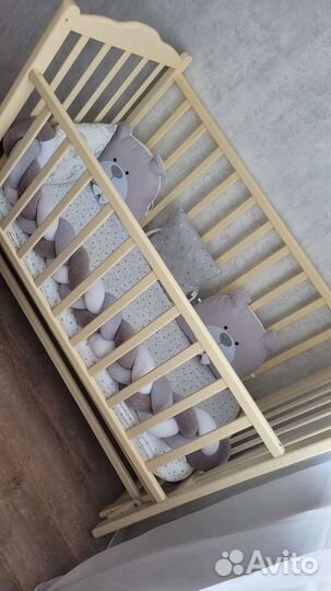 Детская кроватка с маятником ручным