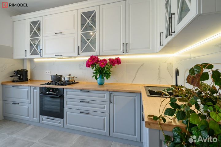 Угловая кухня с фабрики