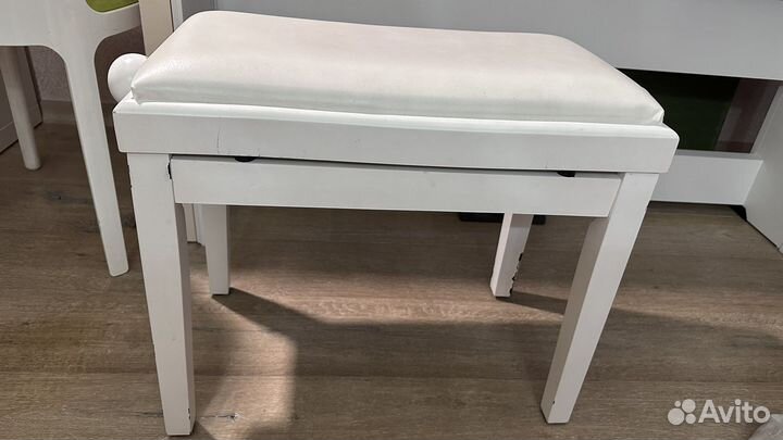 Банкетка для фортепиано