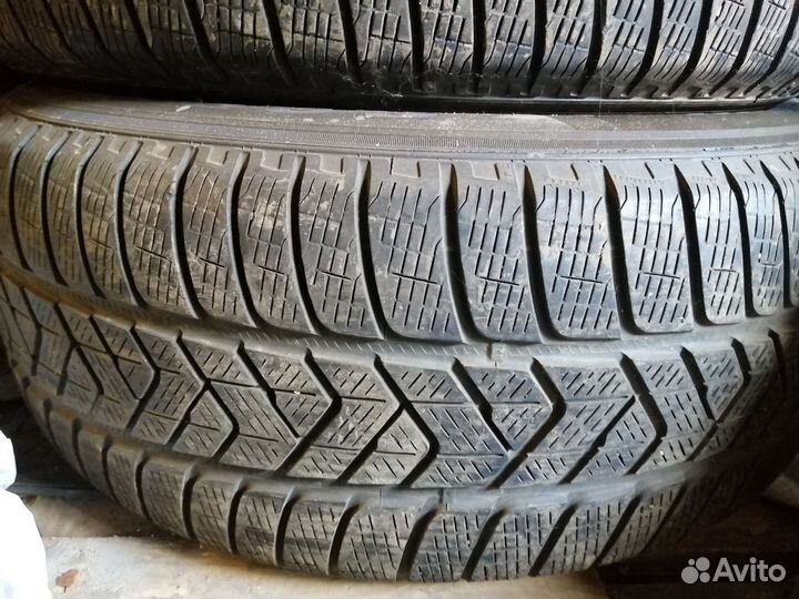 Pirelli Scorpion Winter 255/55 R18