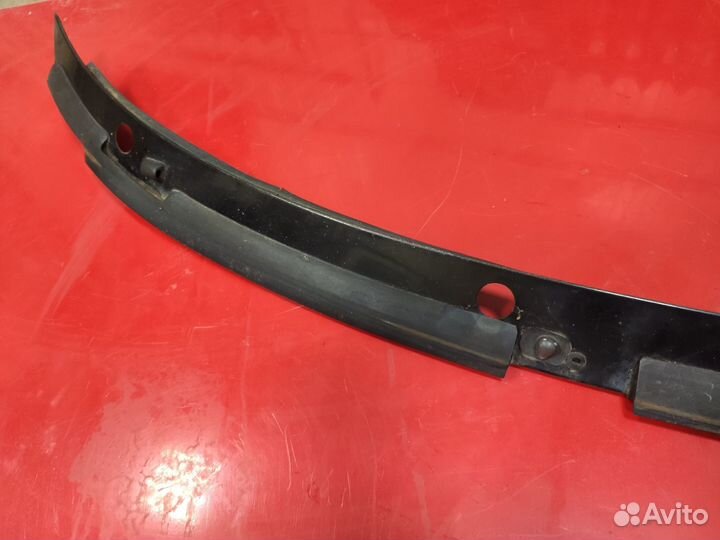 Жабо Toyota Estima