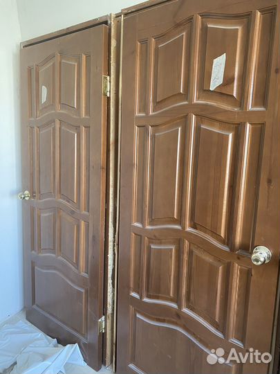 Дверь массив