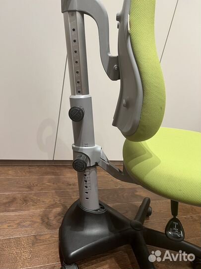 Ортопедический стул для школьника