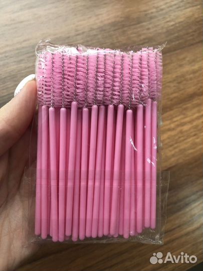 Щеточки для ресниц и бровей