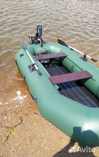 Надувная лодка пвх б/у с мотором и аккумулятор